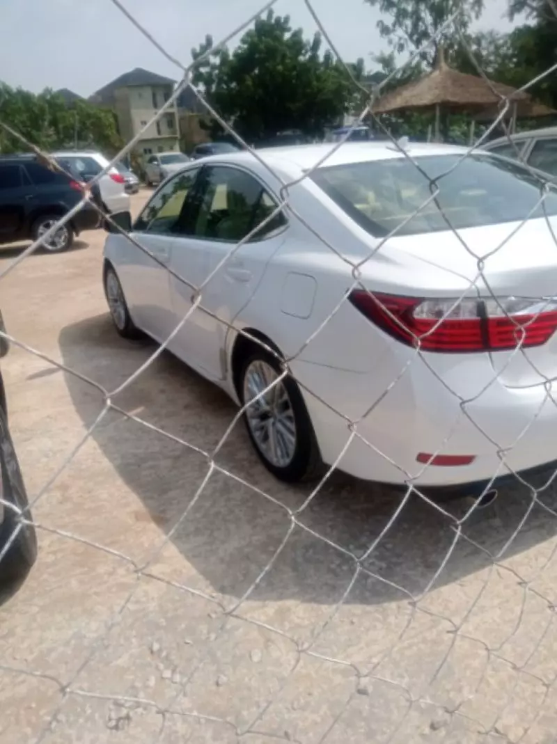 Lexus ES 350   - 2013