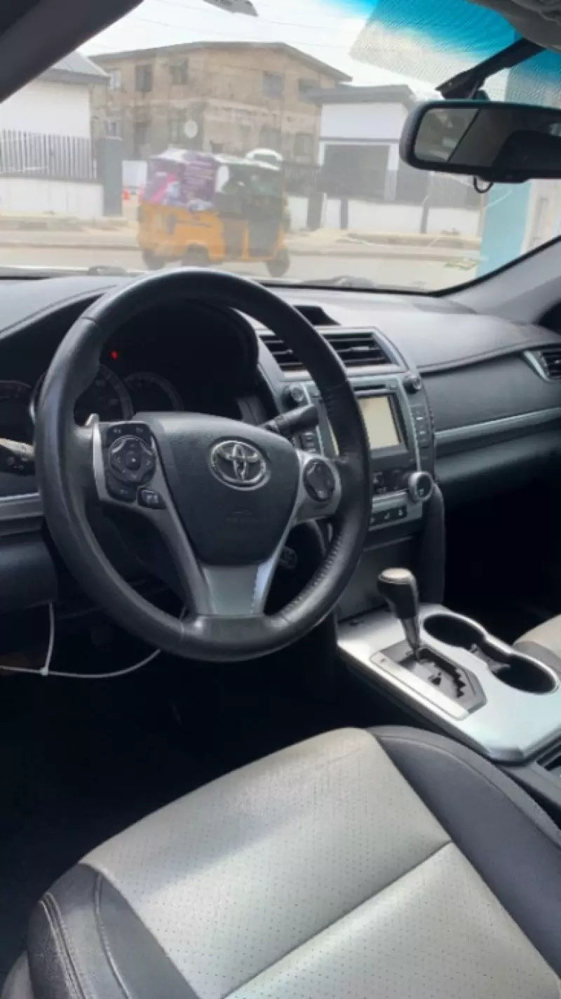 TOYOTA camry   - 2013