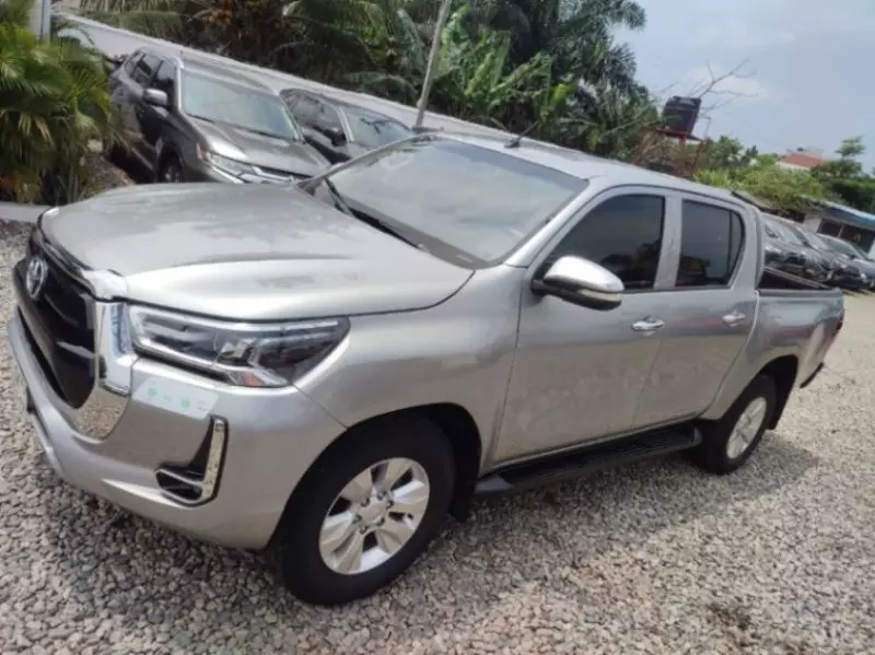 TOYOTA Hilux   - 2017