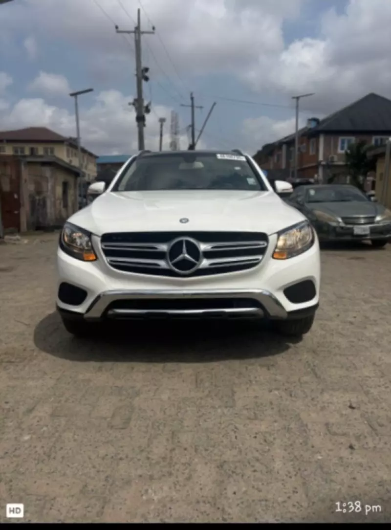 Mercedes-Benz GLC 300 - 2018
