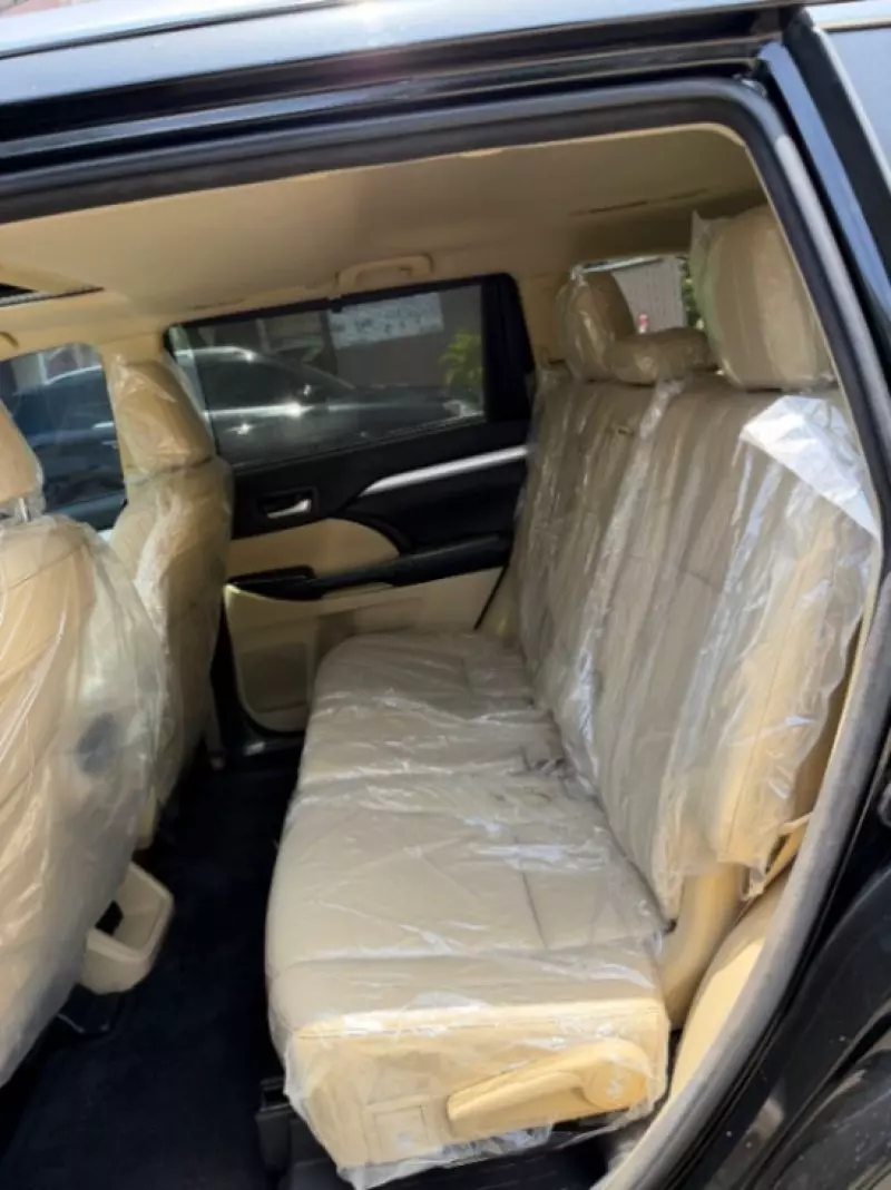 TOYOTA Highlander   - 2016