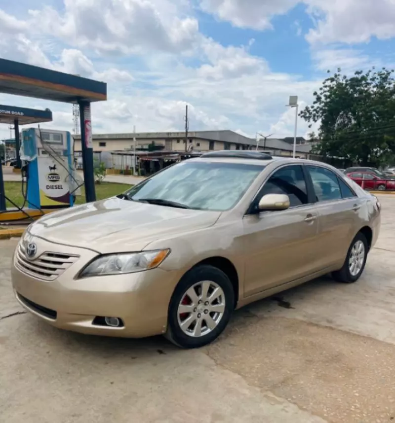 Toyota Camry   - 2007