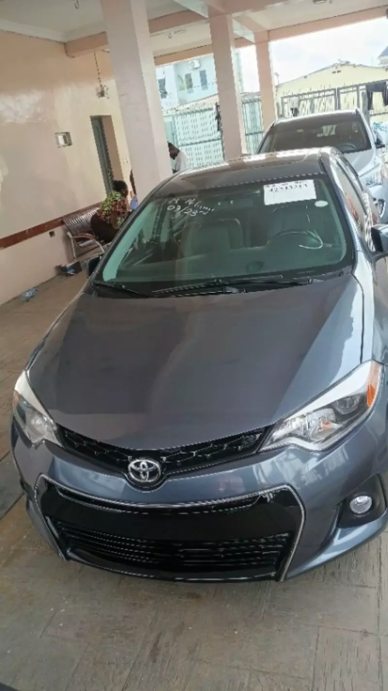 Toyota Corolla   - 2014