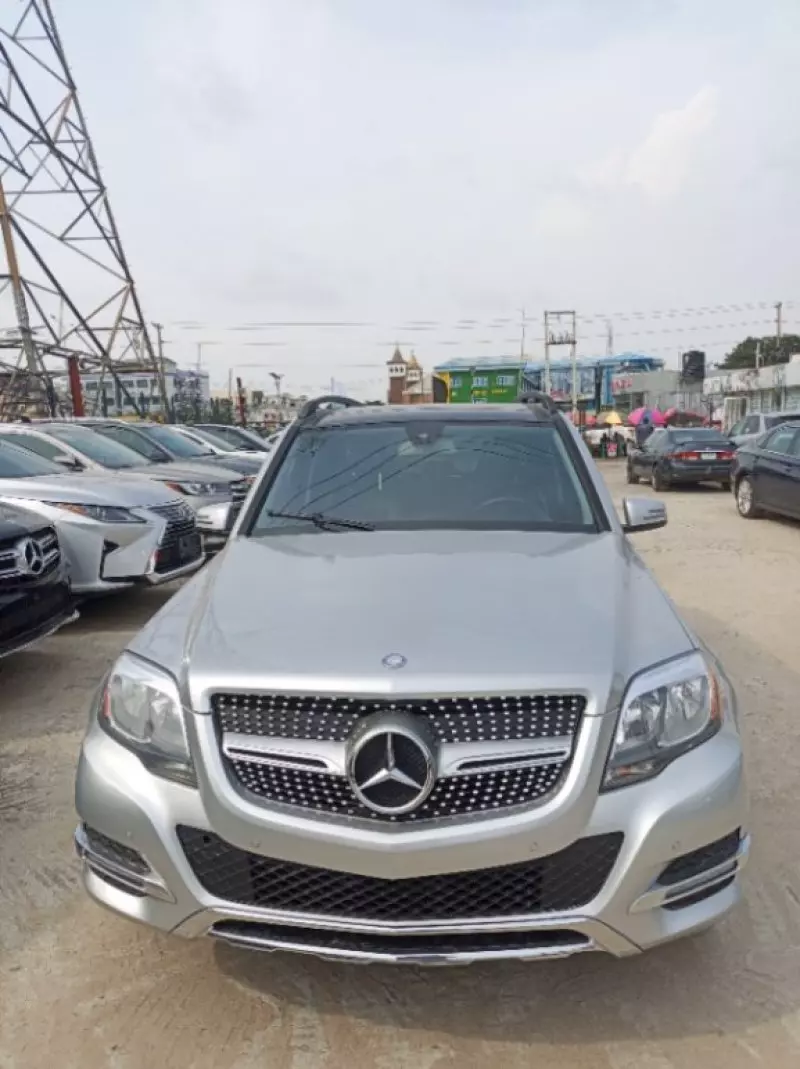 Mercedes-Benz GLK 350   - 2012