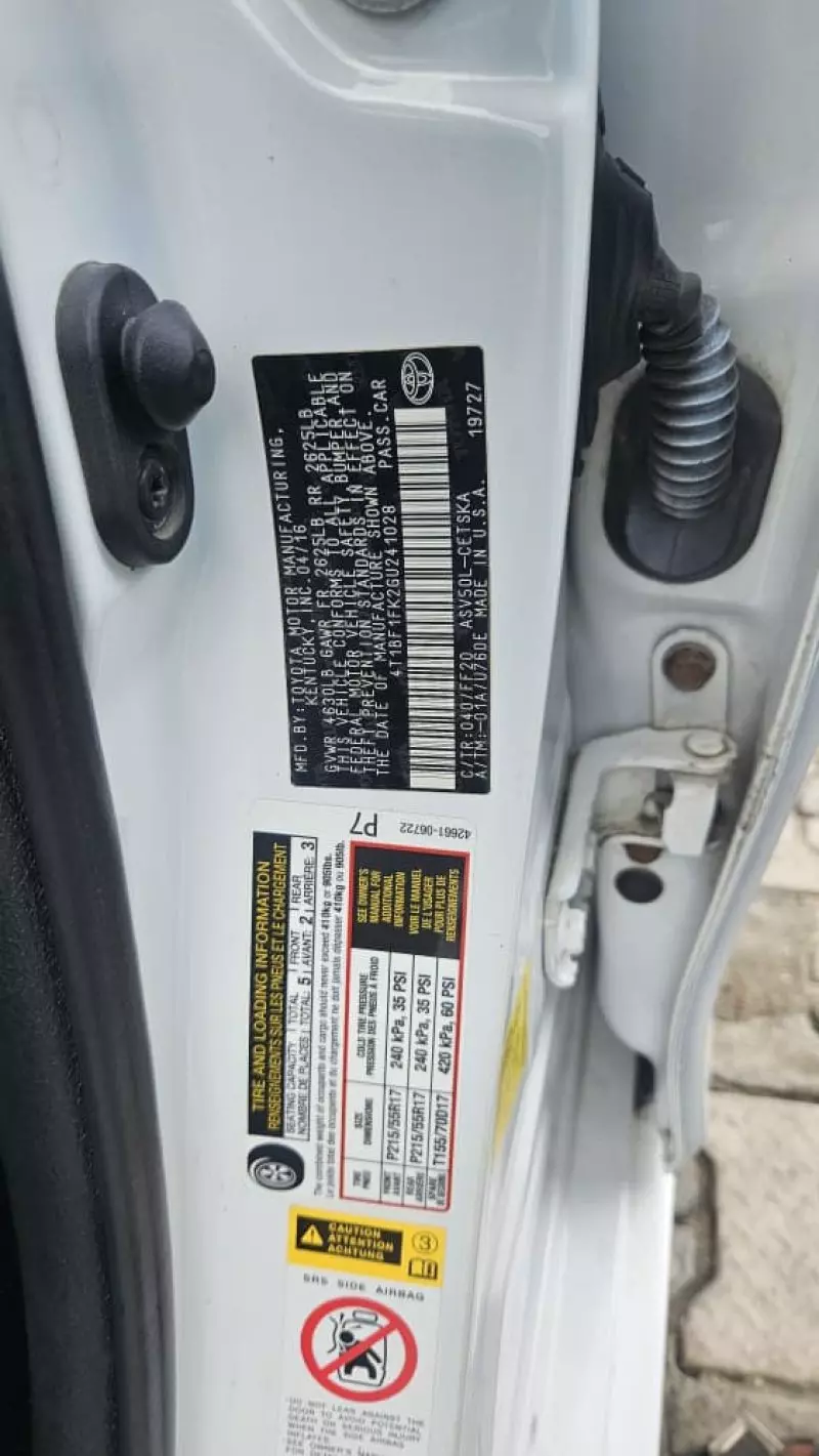 Toyota Camry   - 2014