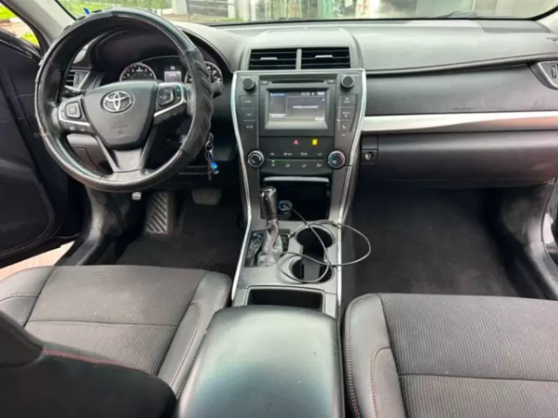 TOYOTA Camry - 2016