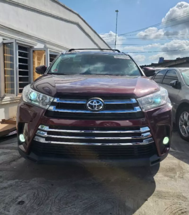 Toyota Highlander   - 2018