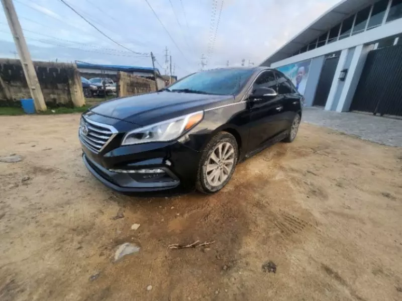 Hyundai Sonata   - 2016