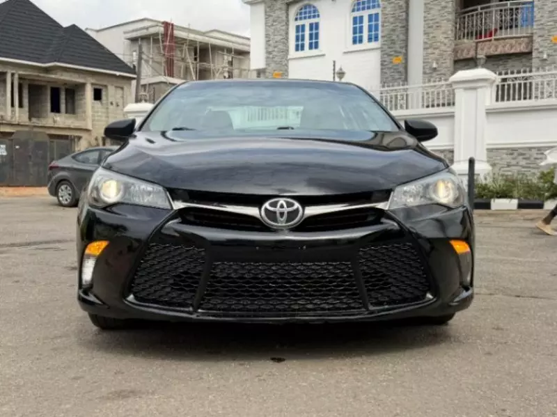 Toyota Camry   - 2015