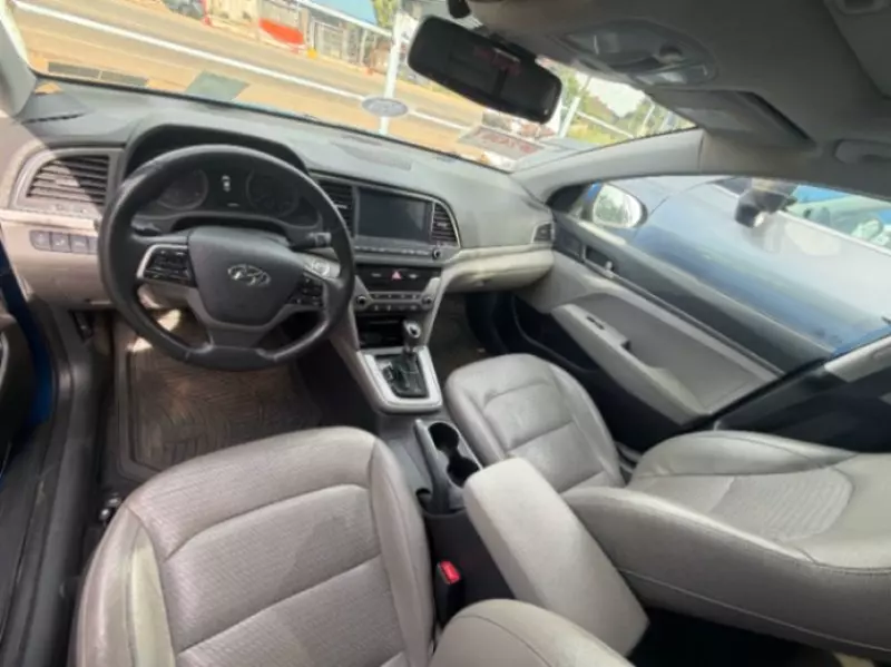Hyundai Elantra   - 2017