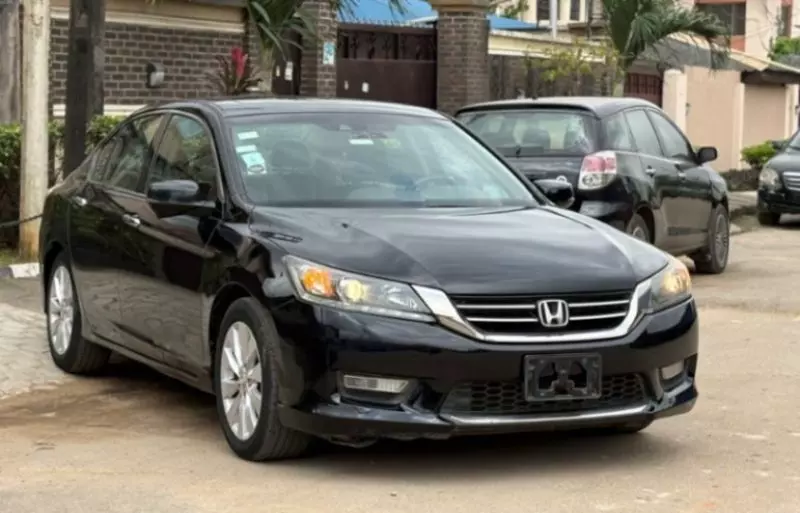 Honda Accord   - 2009