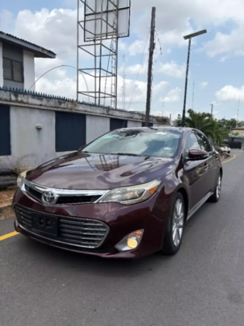 TOYOTA Avalon   - 2013