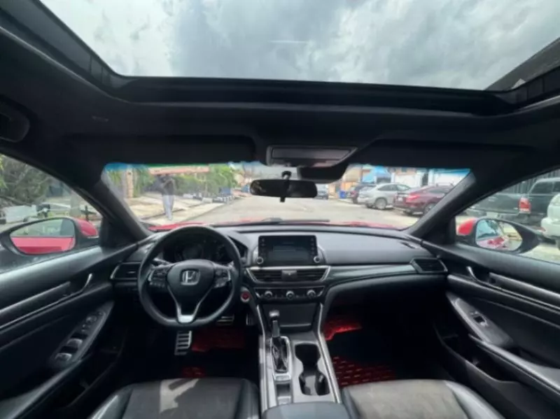 Honda Accord   - 2018