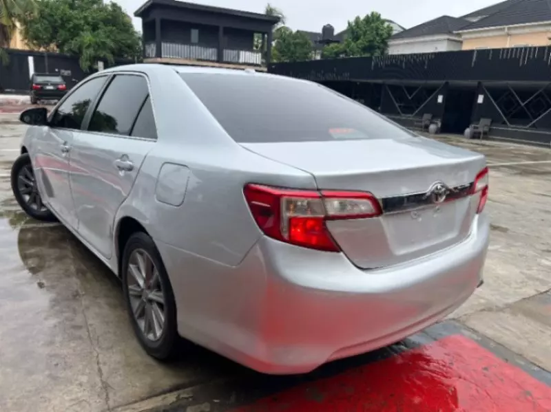 TOYOTA Camry - 2014