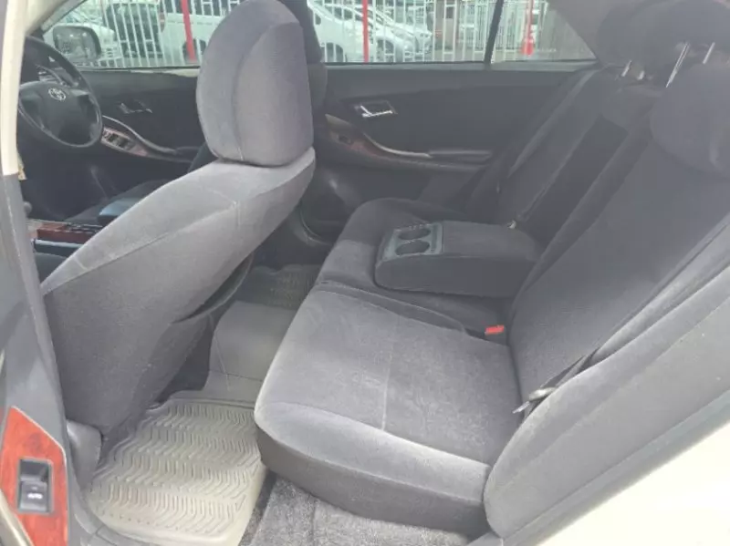 Toyota Premio    - 2008