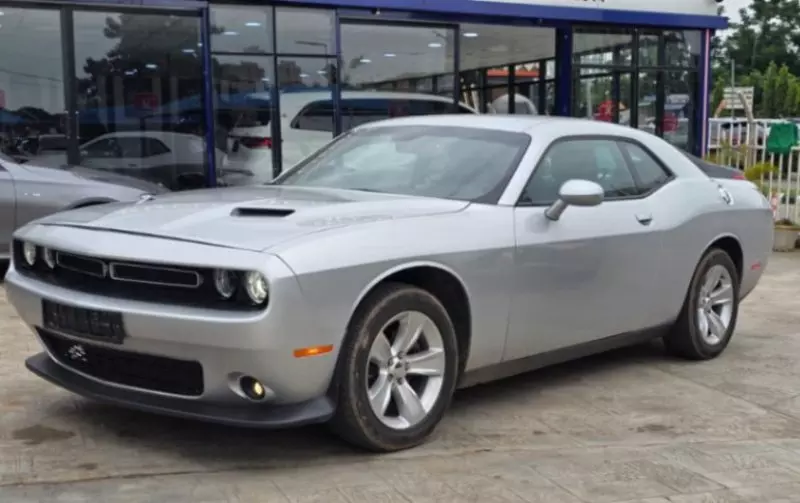 Dodge Challenger   - 2021