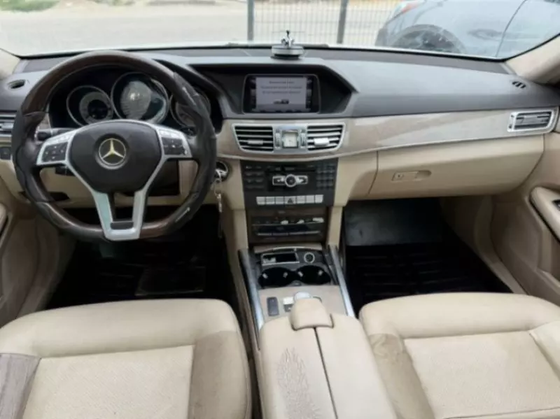 Mercedes-Benz E350   - 2014