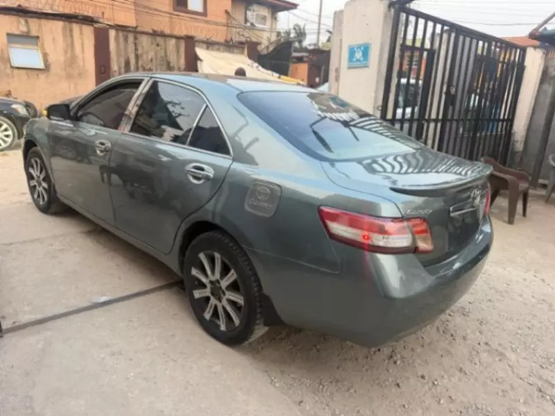 TOYOTA Camry   - 2009