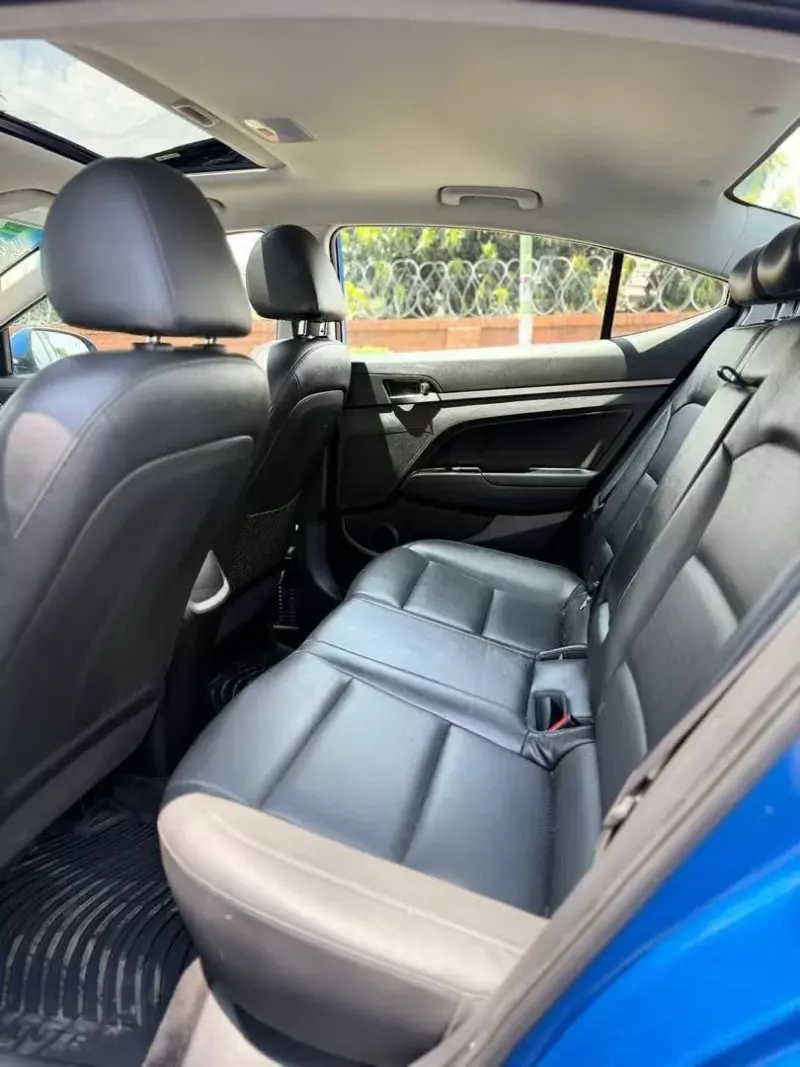 Hyundai Elantra   - 2018