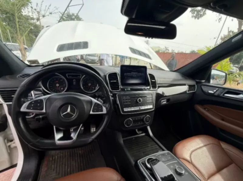 Mercedes-Benz GLE-Class   - 2017