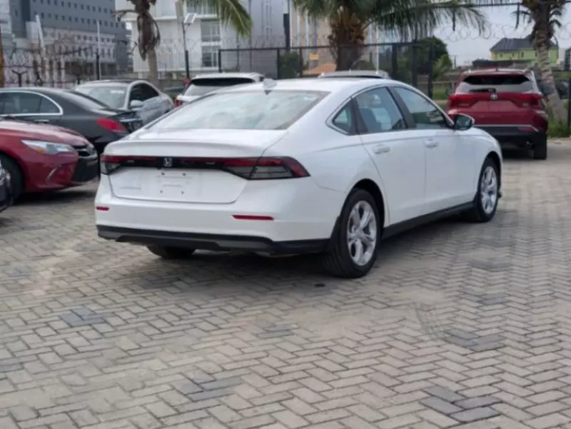 Honda Accord   - 2024