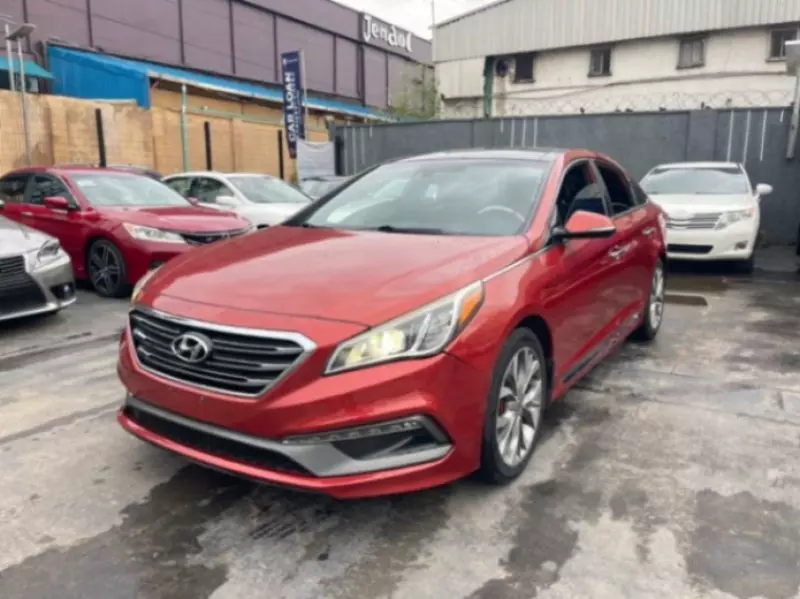 Hyundai Sonata   - 2015