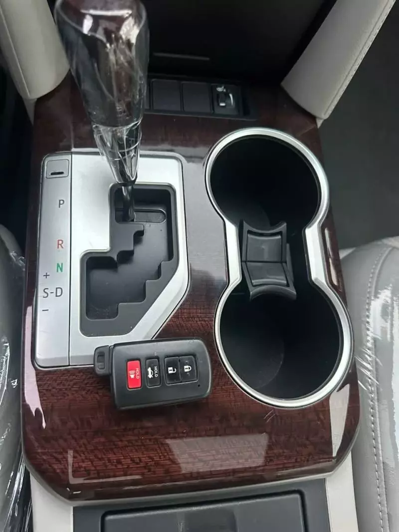 Toyota Camry   - 2013