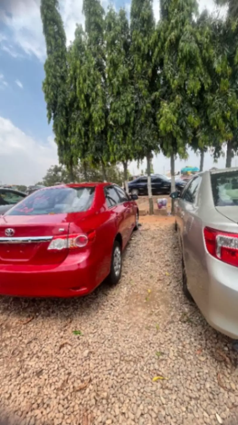 TOYOTA Corolla   - 2011