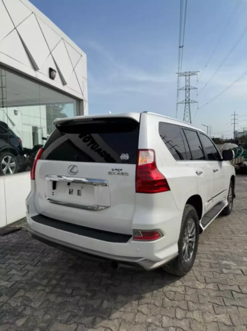 Lexus GX 460   - 2012