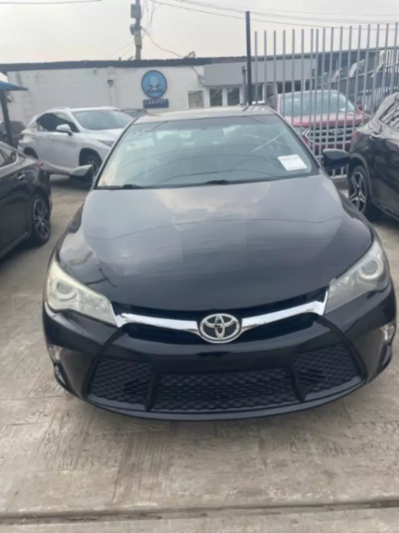 Toyota Camry   - 2017