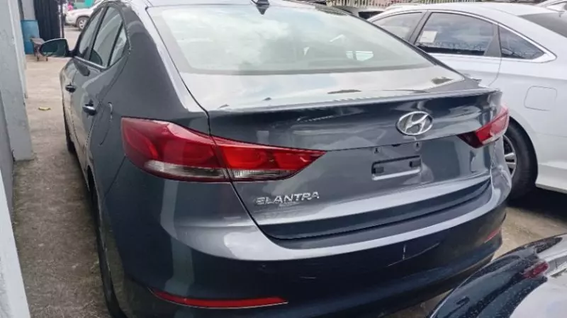 Hyundai Elantra   - 2018