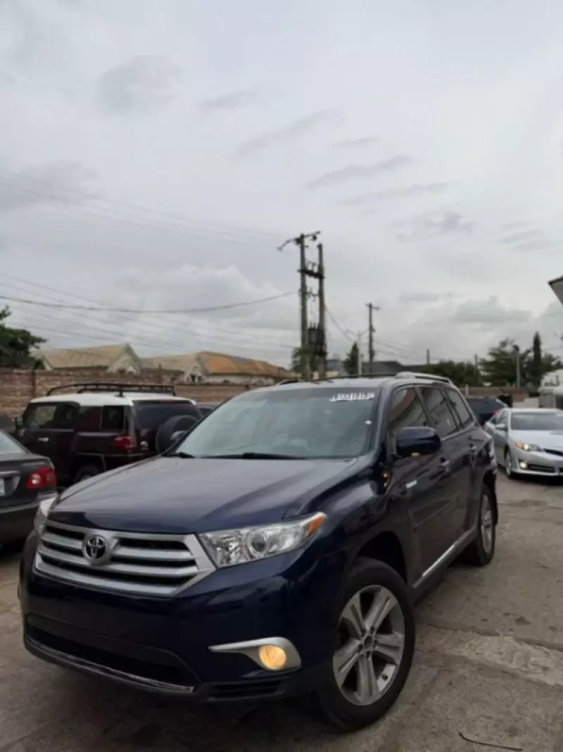 TOYOTA Highlander   - 2012