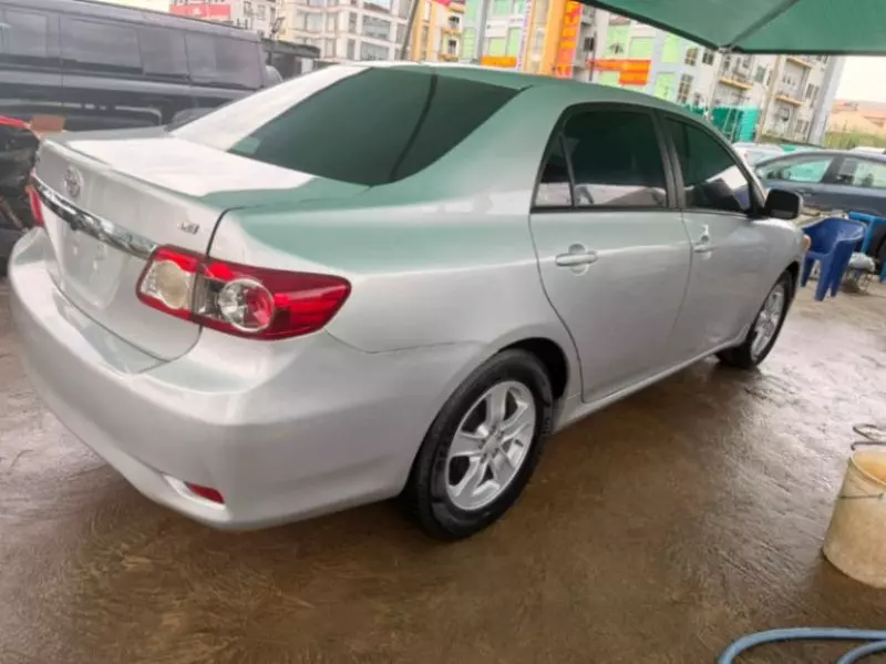 Toyota Corolla   - 2012