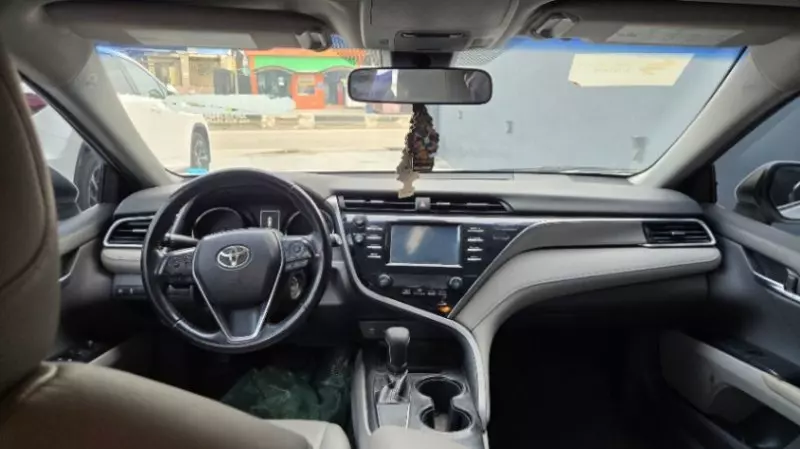 Toyota Camry   - 2018