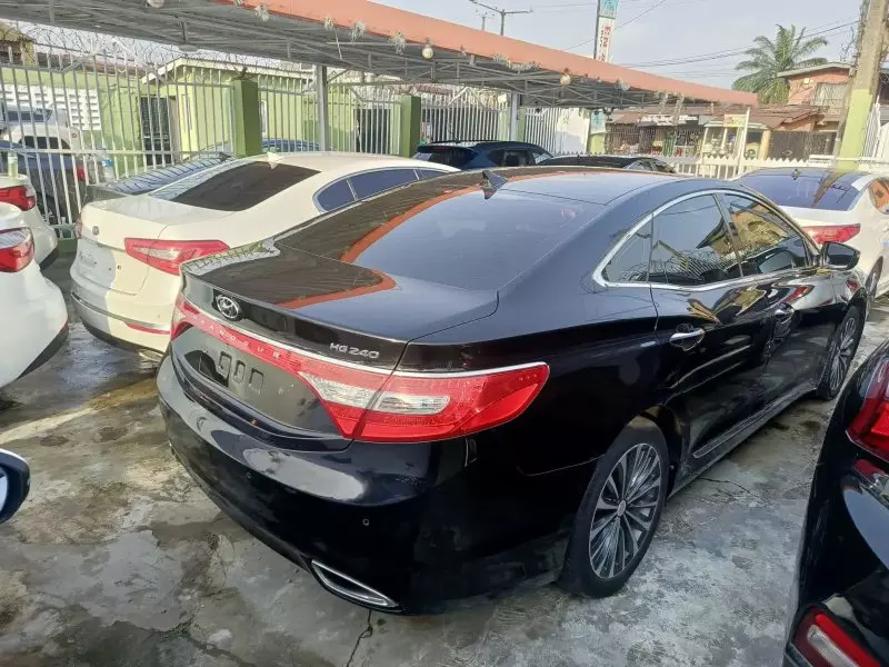 Hyundai Grandeur   - 2014