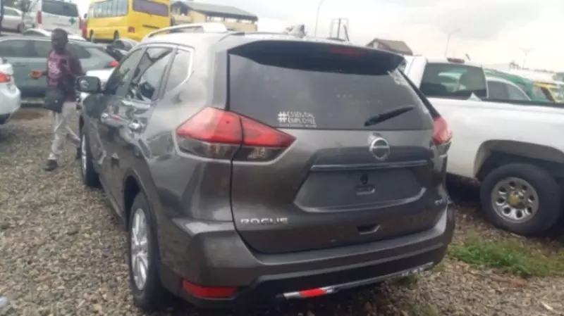 Nissan Rogue   - 2018