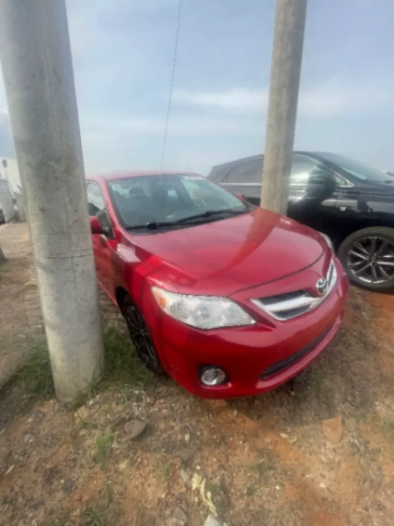 TOYOTA Corolla   - 2012