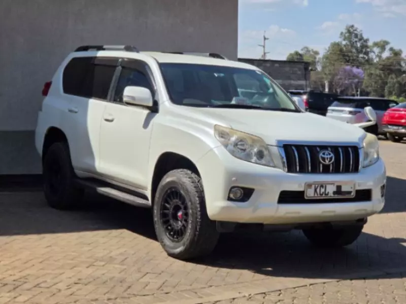 TOYOTA Prado   - 2010