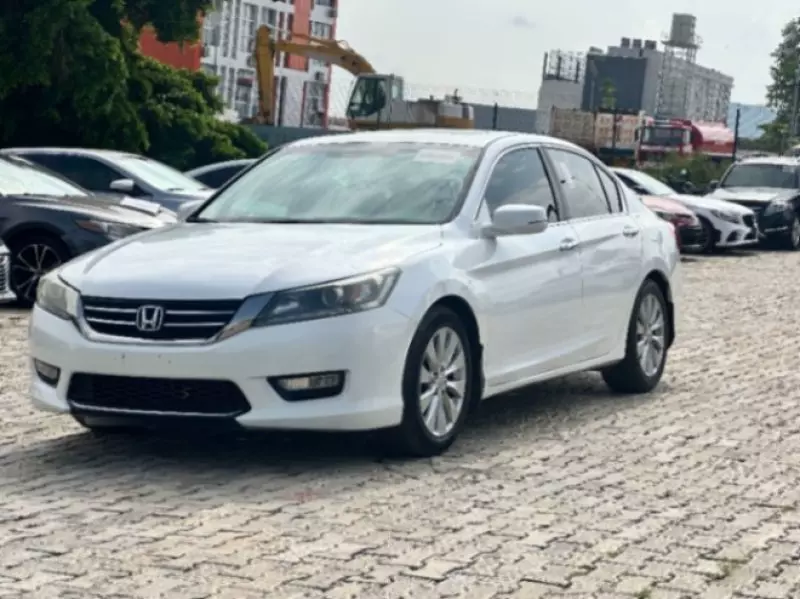 Honda Accord   - 2015