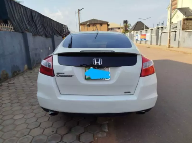 Honda Crosstour - 2010