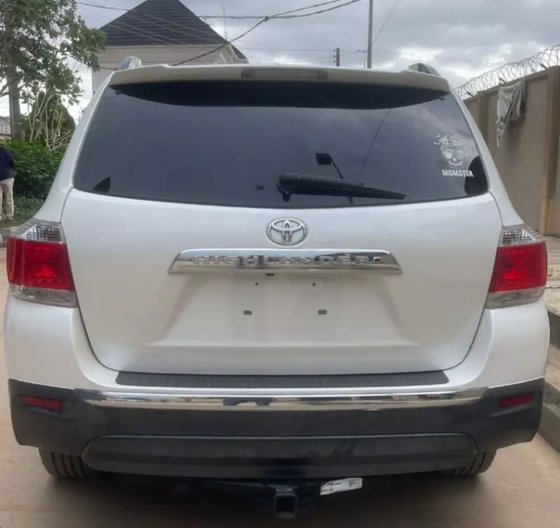 TOYOTA Highlander   - 2012