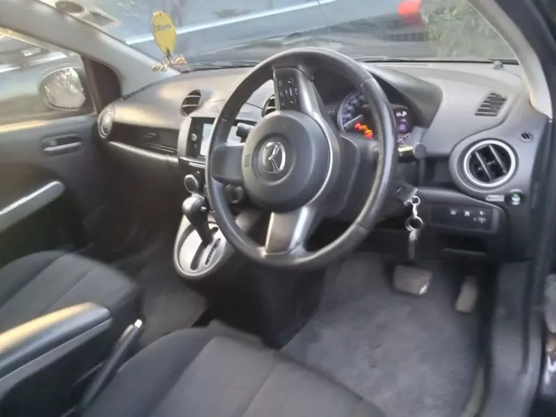 Mazda Demio   - 2012