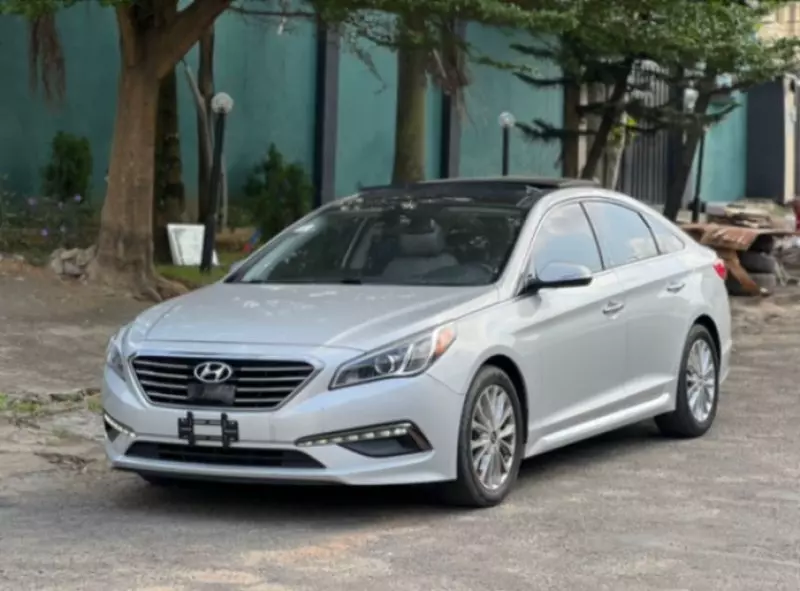 Hyundai Sonata   - 2015