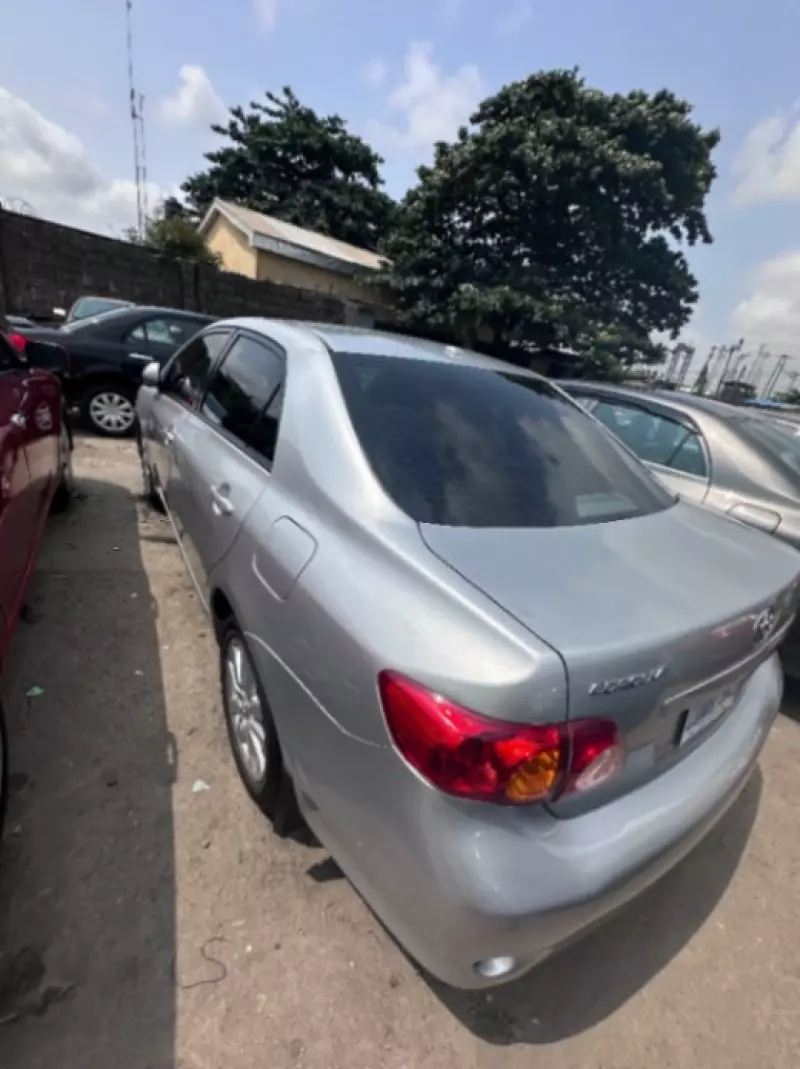 Toyota Corolla   - 2013