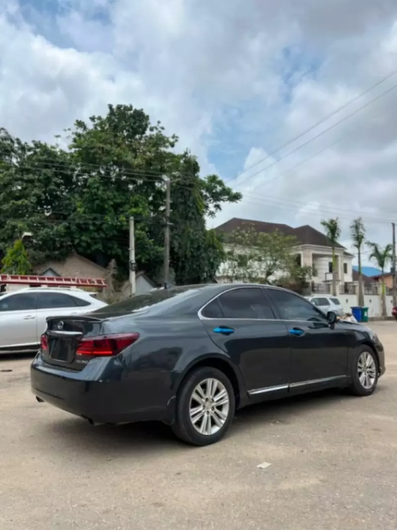 Lexus ES   - 2008