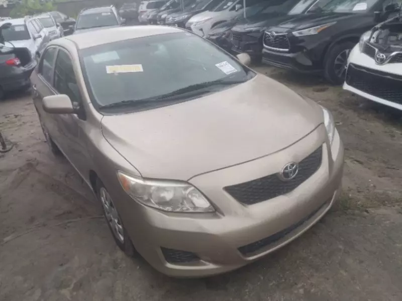 TOYOTA Corolla   - 2010