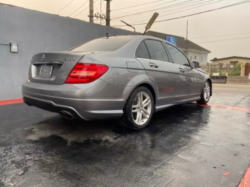 Mercedes-Benz C 300   - 2013