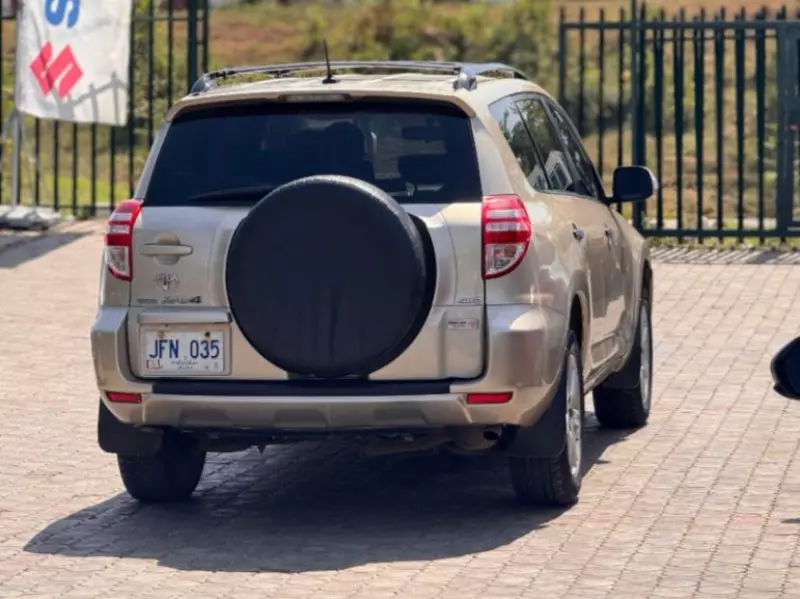Toyota RAV 4   - 2009