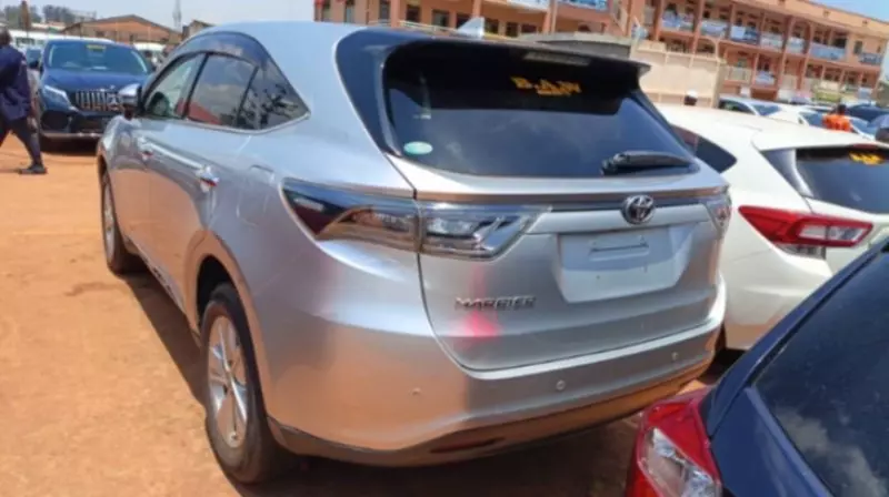 TOYOTA Harrier   - 2017