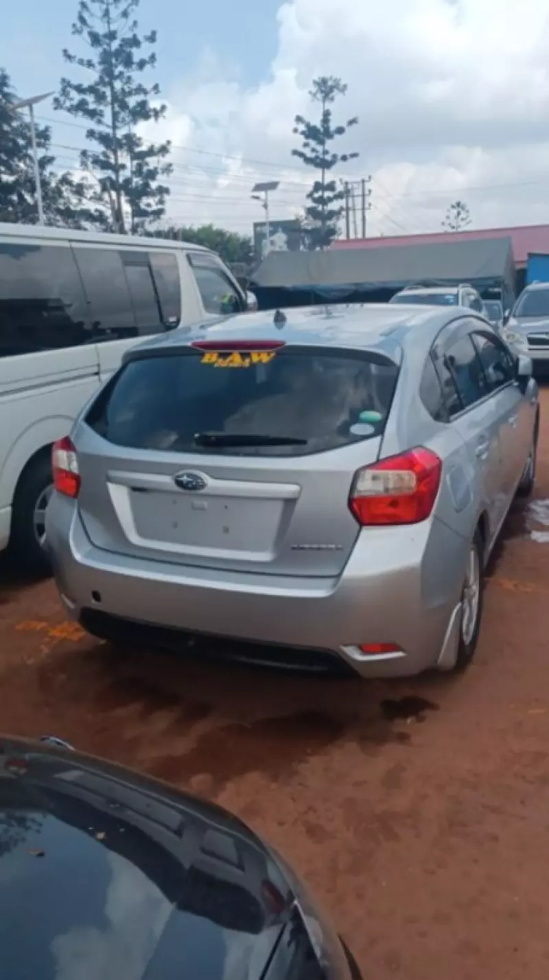 Subaru Impreza   - 2014